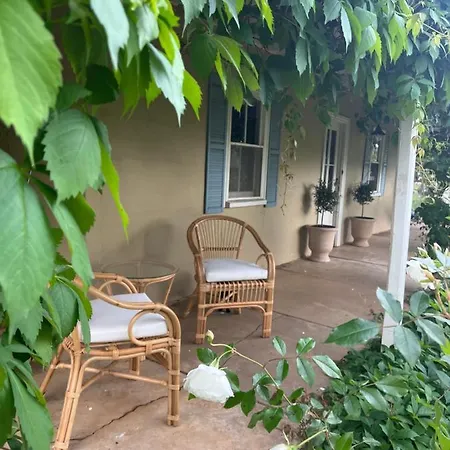 Private Suite In An Historic 1865 Homestead Dubbo Exterior photo