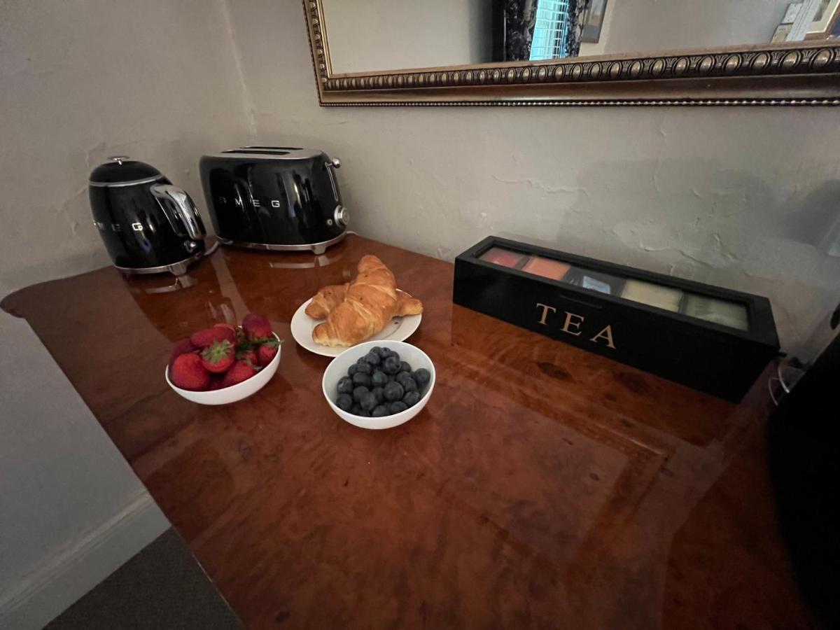 Private In An Historic 1865 Homestead Farm stay